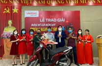 Viettel Quảng Ninh trao xe máy SH cho khách hàng trúng thưởng