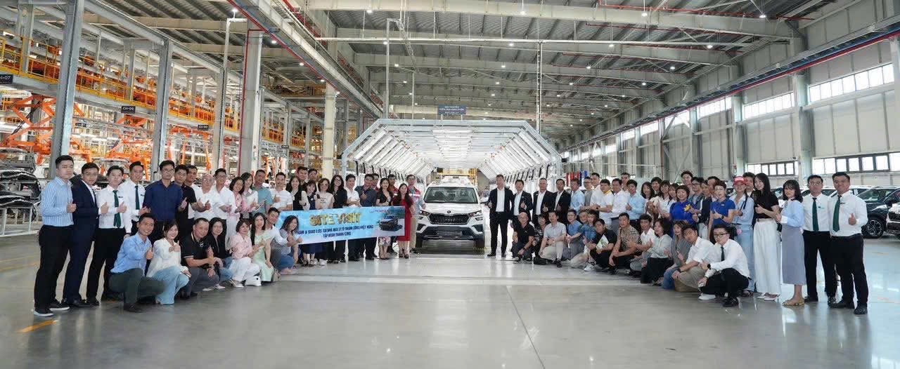 Thăm và Giao lưu tại Nhà máy ô tô Thành Công Việt Hưng - Tập đoàn Thành Công.
